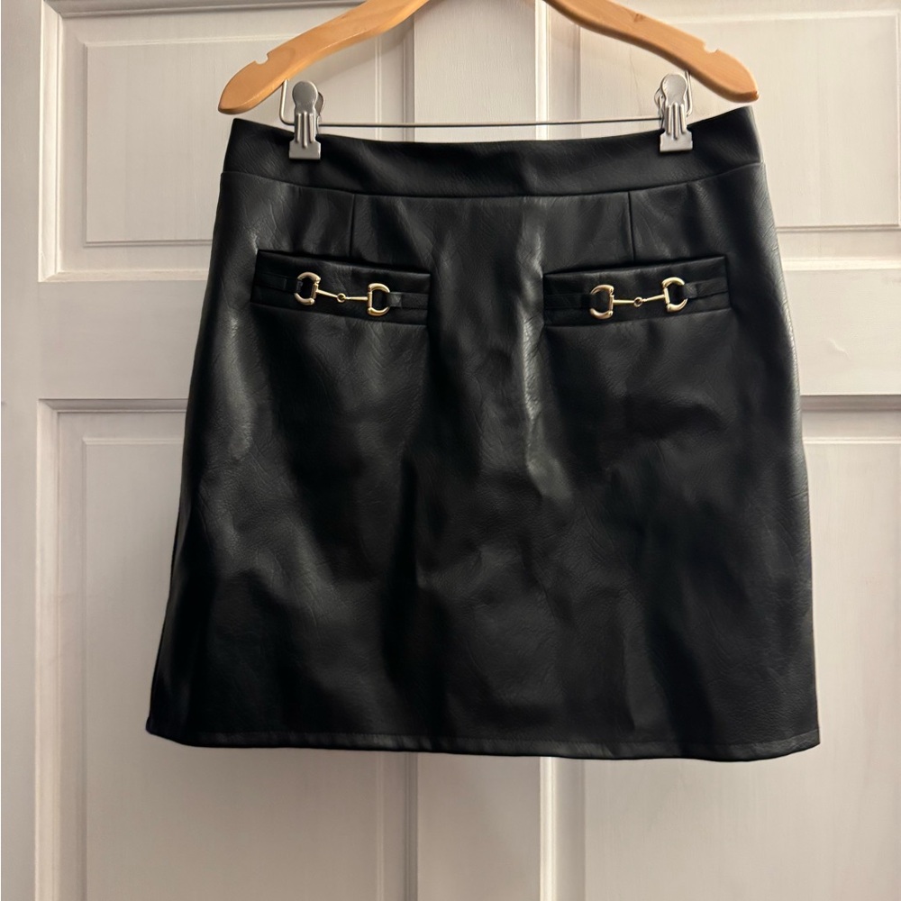 7 for All Mankind Elegant Black Leather Skirt - Picture 2 of 4